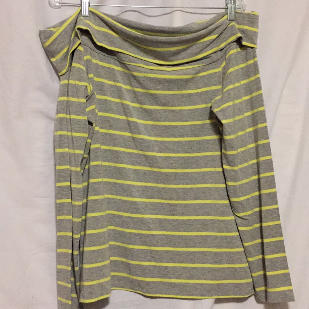 Gray and Yellow Banana Republic Factory top